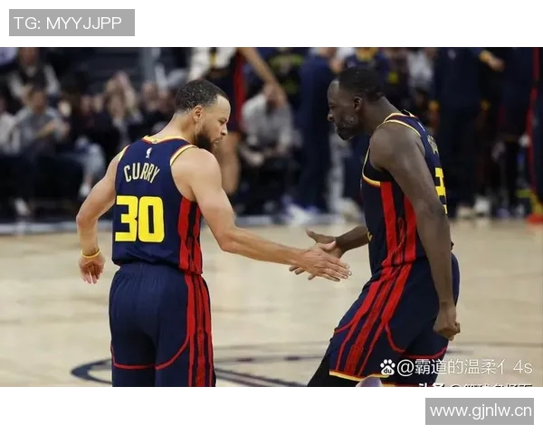 湖人实力提升显著逐渐与火箭并肩西部仅次雷霆掘金成争冠热门 湖人实力提升显著逐渐与火箭并肩西部仅次雷霆掘金成争冠热门