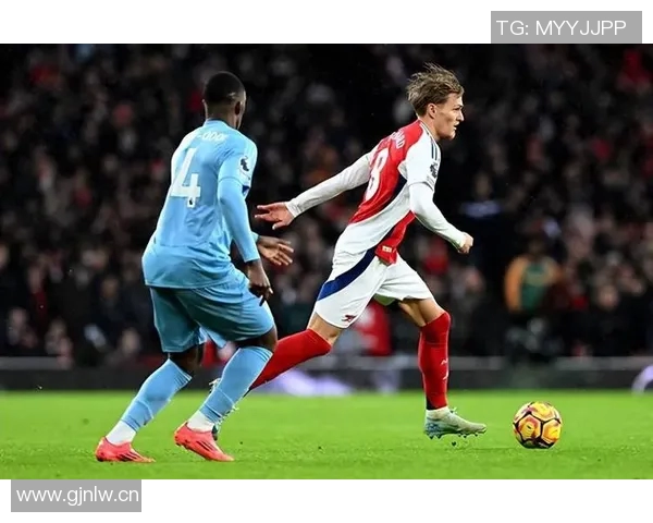 厄德高积极恢复状态分享训练照片期待重返赛场展现风采