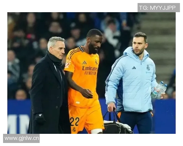 马卡报道吕迪格复出时间推迟至十一月底球队将耐心等待他恢复状态