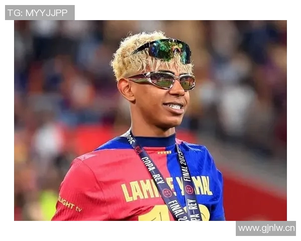 伊布称赞大罗马拉多纳梅西为历史前三但今年更倾向于亚马尔获金球奖 伊布称赞大罗马拉多纳梅西为历史前三但今年更倾向于亚马尔获金球奖