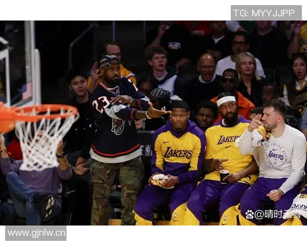 NBA各队最新估值揭晓湖人勇士超百亿灰熊也达四十亿