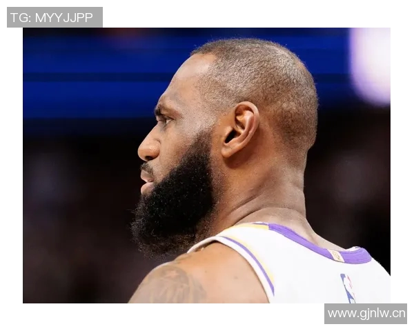 名嘴点评布朗尼实力超越次轮末水平批评利用他打压黑老詹的人应感羞愧 名嘴点评布朗尼实力超越次轮末水平批评利用他打压黑老詹的人应感羞愧