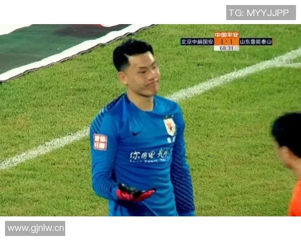 神奇扑救！王大雷在第18分钟成功挡住叶楚贵的近距离头球射门