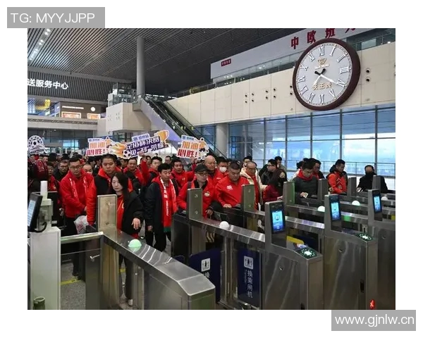 河南球迷热情高涨超21000人齐聚苏州助力足协杯决赛