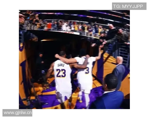 活塞对浓眉表现出浓厚兴趣帕金斯透露最新消息源 活塞对浓眉表现出浓厚兴趣帕金斯透露最新消息源