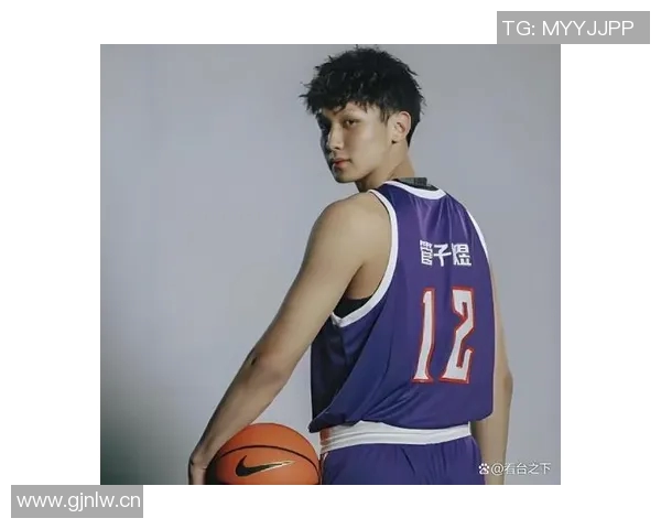 媒体人分析管子煜在加拿大联赛锻炼两年后将成为中国足球的尖刀选手