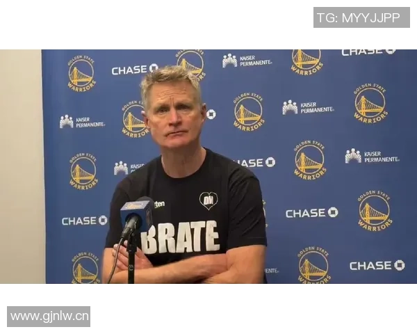 科尔与老将沟通休息时间调配强调合理安排以保护球员健康 科尔与老将沟通休息时间调配强调合理安排以保护球员健康