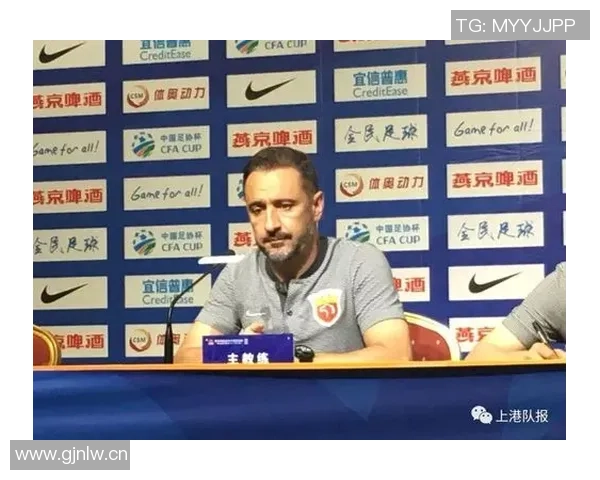 媒体人呼吁足协官员与佩雷拉对话探讨未来合作可能性