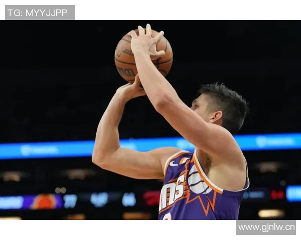 格雷森阿伦表现出色8投4中贡献11分3篮板2助攻助力球队胜利