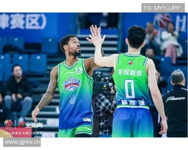 先行者主场逆转北京控股收获赛季首胜展现强大韧性与团队合作精神