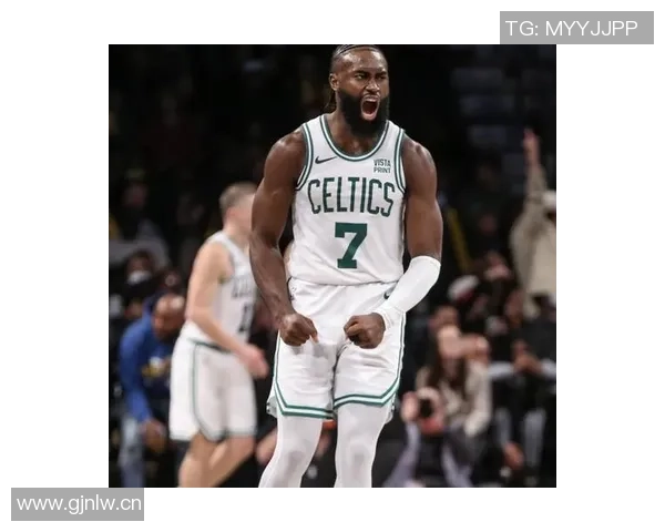 杰伦布朗谈与武切维奇的配合努力及其最佳发挥策略