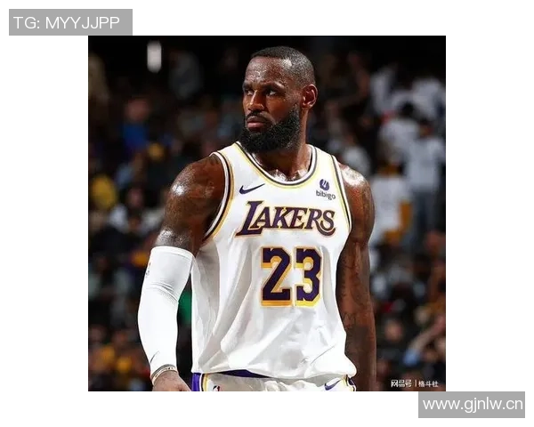 41岁依然保持高分詹姆斯连续20年评分90以上令人惊叹 41岁依然保持高分詹姆斯连续20年评分90以上令人惊叹